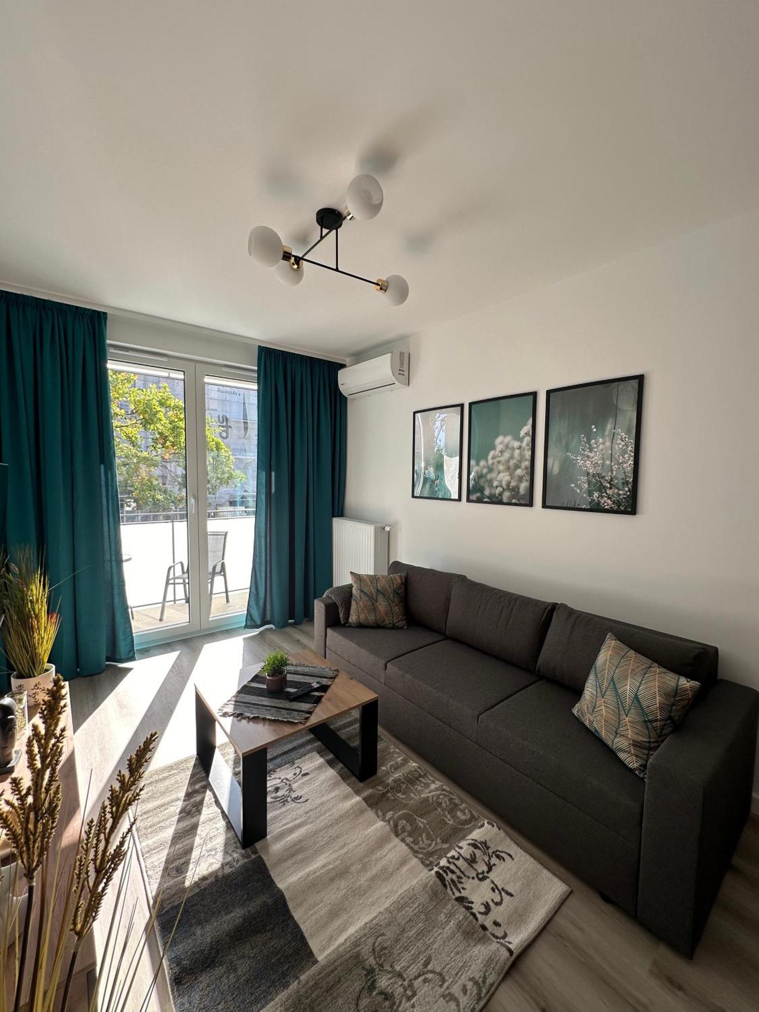 Skytravel 26 Apartament Pileckiego Nowy Dwor Mazowiecki Airport Modlin 24H Εξωτερικό φωτογραφία