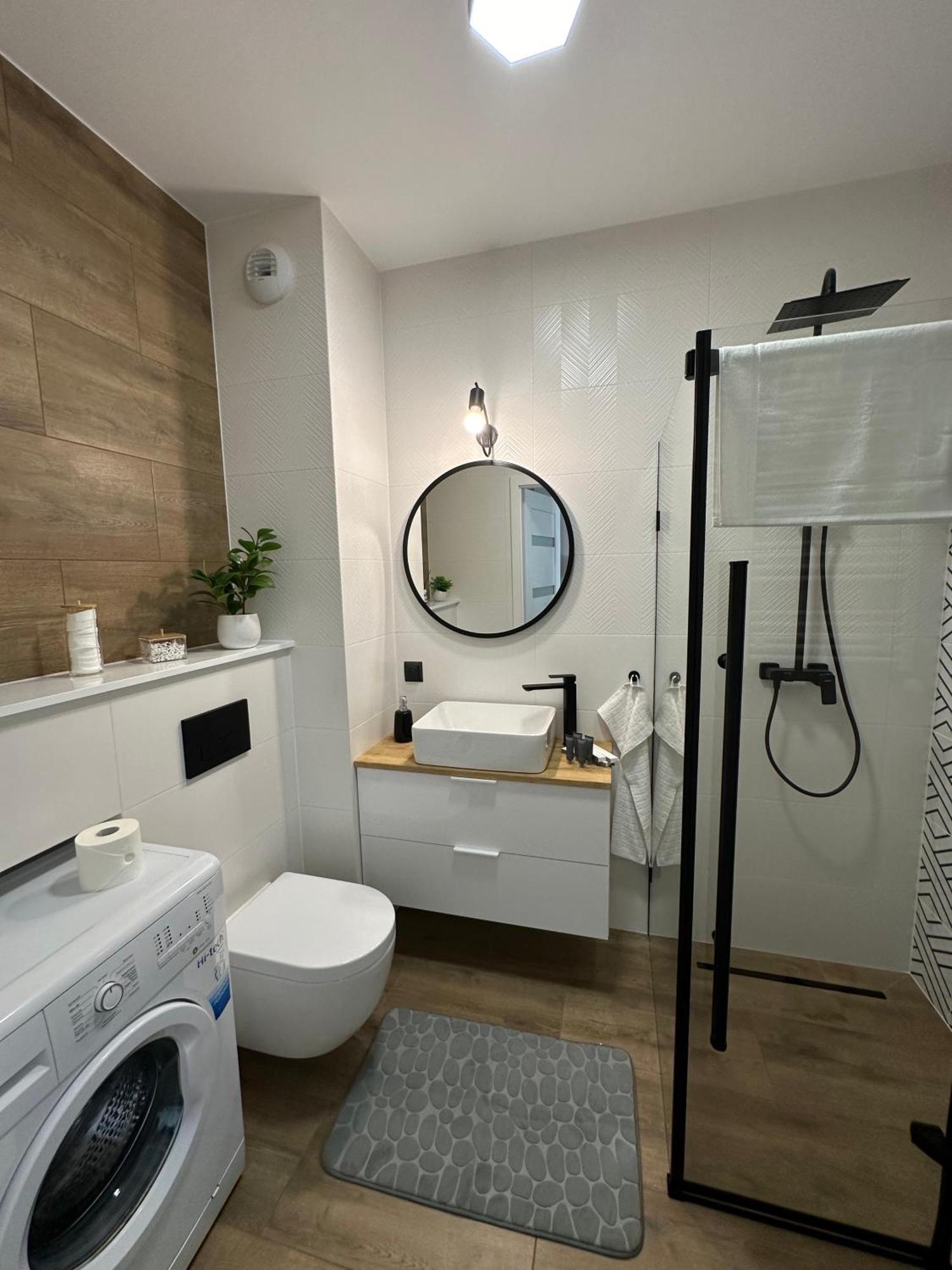Skytravel 26 Apartament Pileckiego Nowy Dwor Mazowiecki Airport Modlin 24H Εξωτερικό φωτογραφία