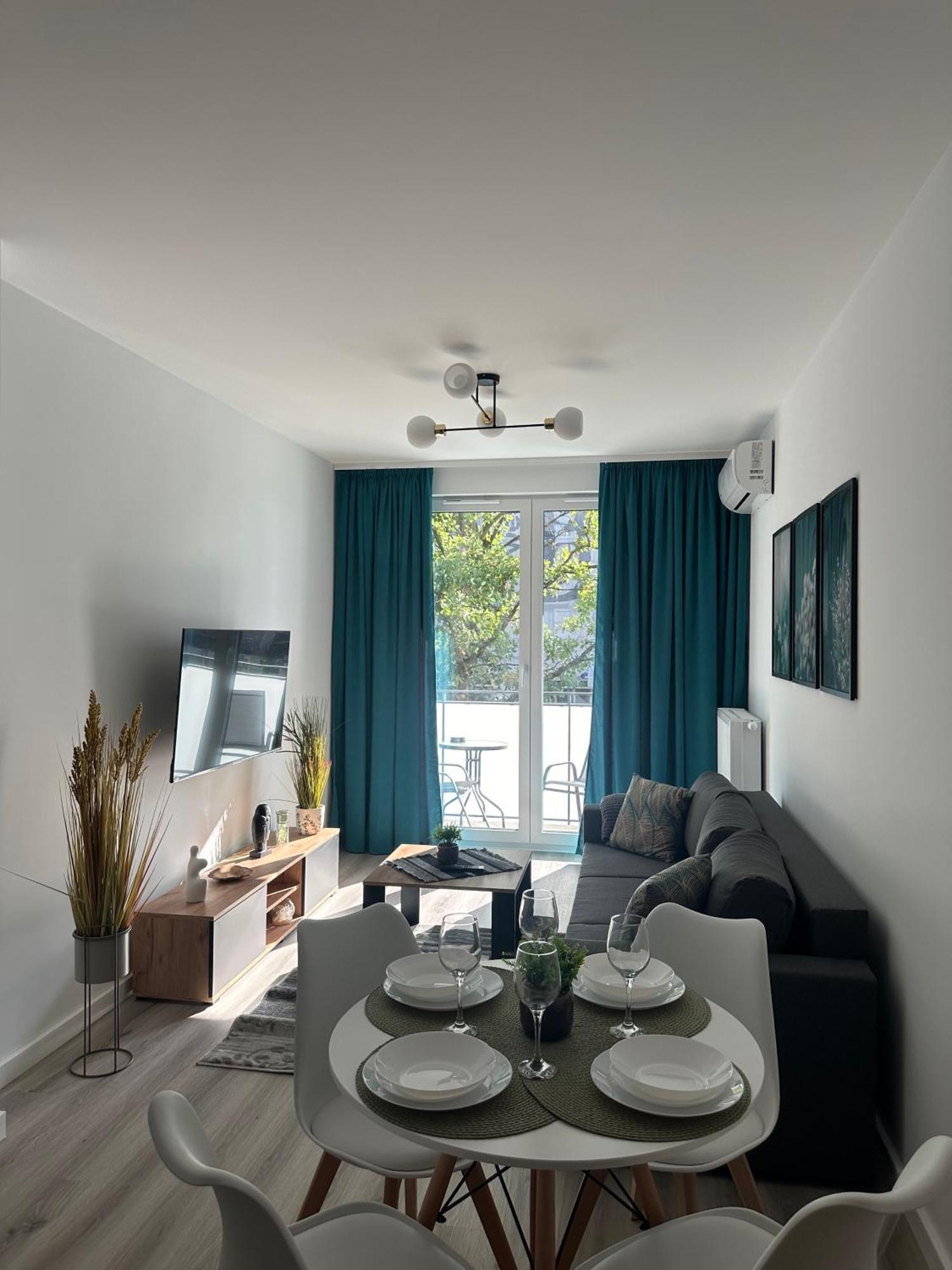Skytravel 26 Apartament Pileckiego Nowy Dwor Mazowiecki Airport Modlin 24H Εξωτερικό φωτογραφία