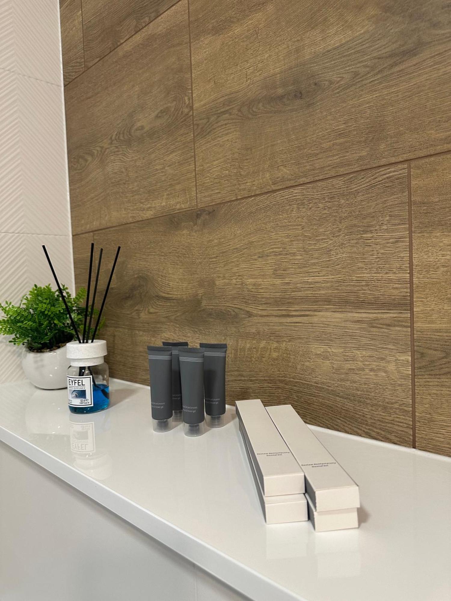 Skytravel 26 Apartament Pileckiego Nowy Dwor Mazowiecki Airport Modlin 24H Εξωτερικό φωτογραφία